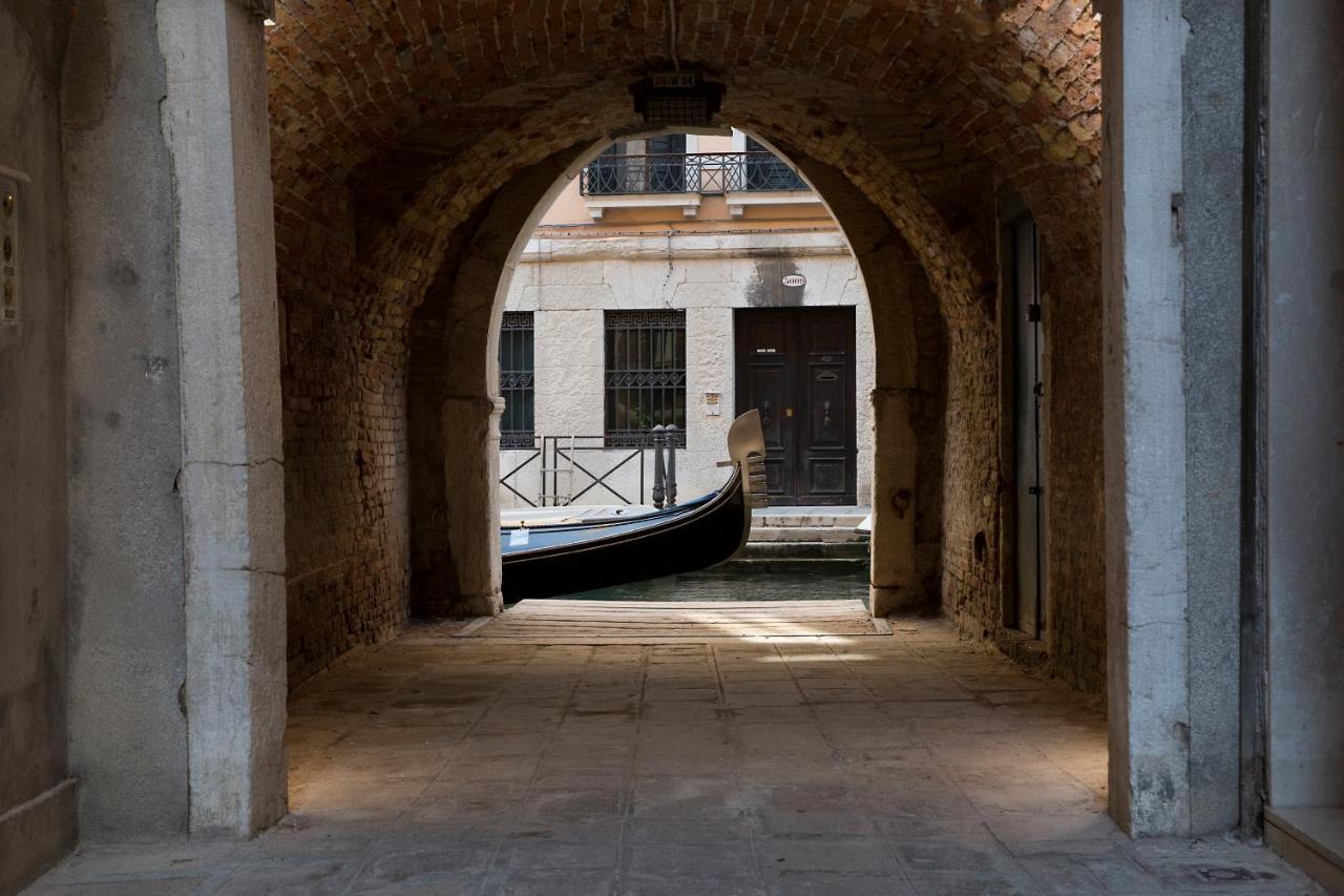 Italiahaus - Ca' Olivo Loft With Canal View In Rialto Venice Lejlighed Eksteriør billede