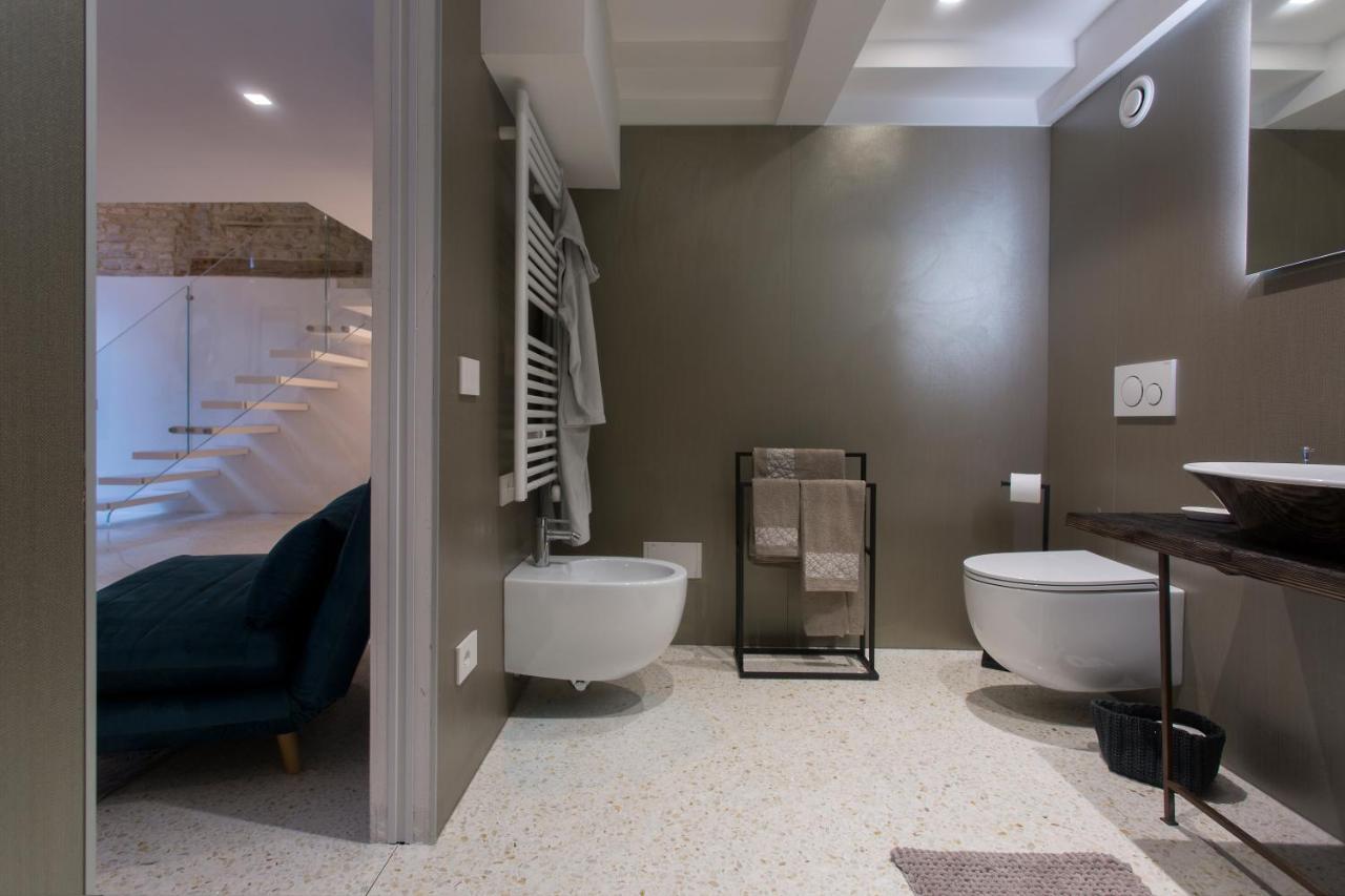 Italiahaus - Ca' Olivo Loft With Canal View In Rialto Venice Lejlighed Eksteriør billede